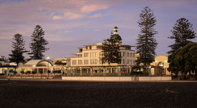 Napier Waterfront - The Soundshell, Veronica Sun Bay, Memorial Arch and Dome Building on Napier's Marine Parade.