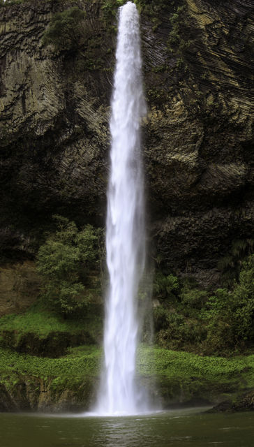Waireinga / Bridal Veil Falls II - A beautiful tall waterfall near Raglan, New Zealand