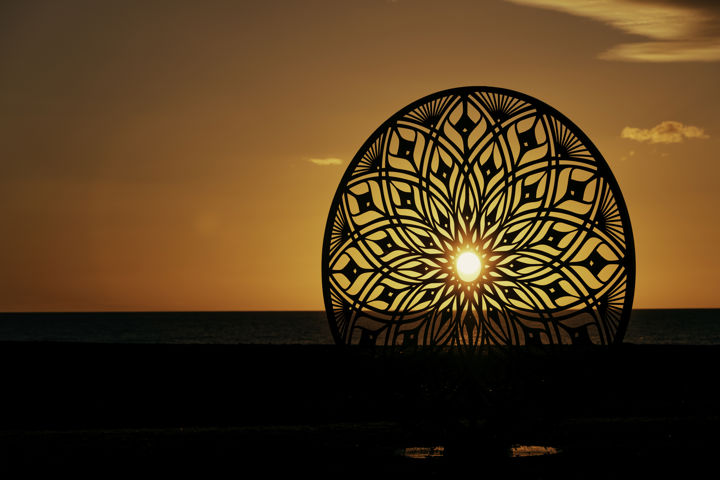 Sunscope Sunrise II - This sculpture created by Vesica Aotearoa is installed at Napier's waterfront each year for the Art Deco Festival
